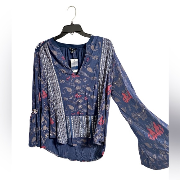 Lucky Brand Blue Embroidered Peasant Top Bell Sleeve Size Medium - Picture 1 of 5